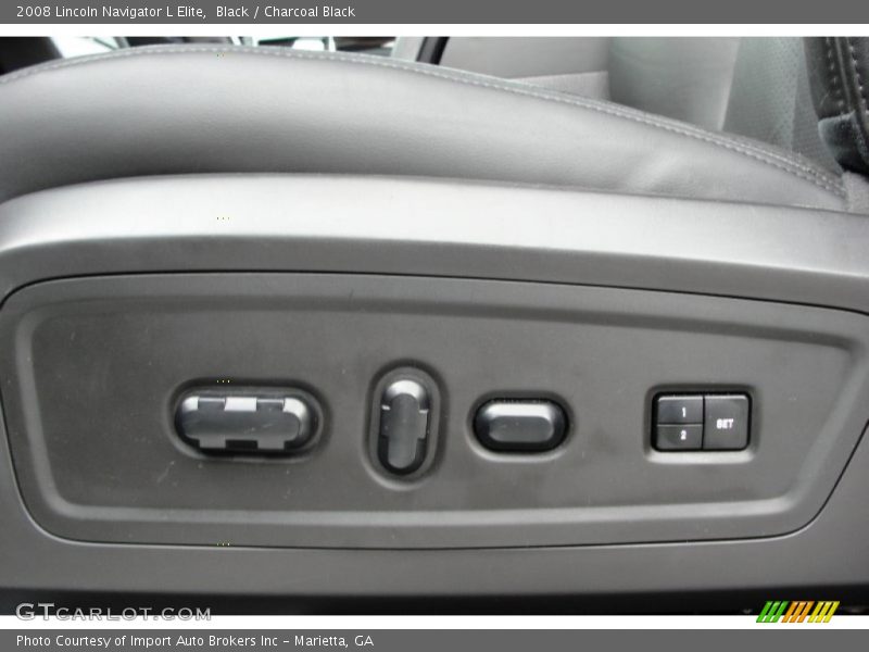 Black / Charcoal Black 2008 Lincoln Navigator L Elite