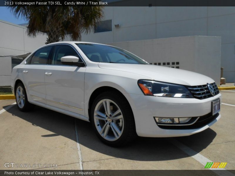 Candy White / Titan Black 2013 Volkswagen Passat TDI SEL