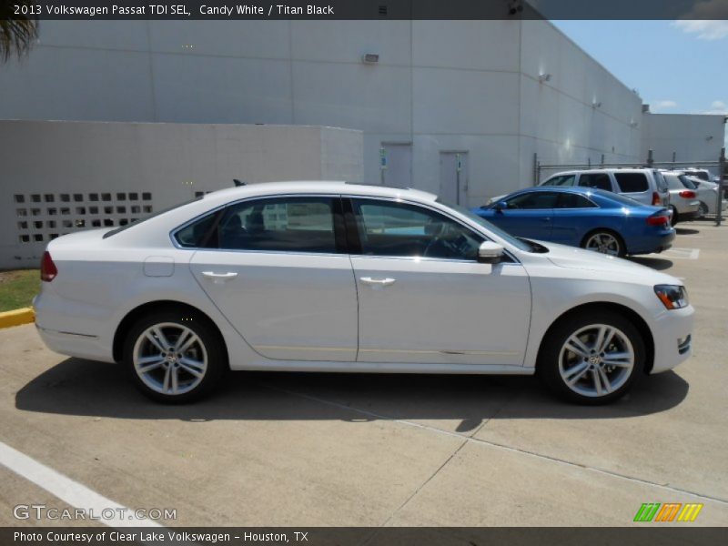 Candy White / Titan Black 2013 Volkswagen Passat TDI SEL