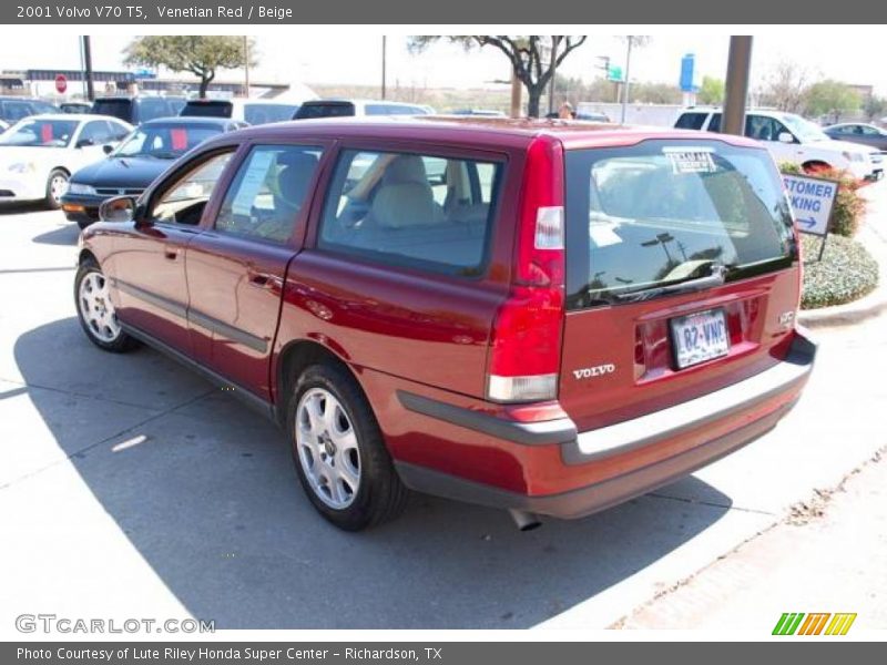 Venetian Red / Beige 2001 Volvo V70 T5