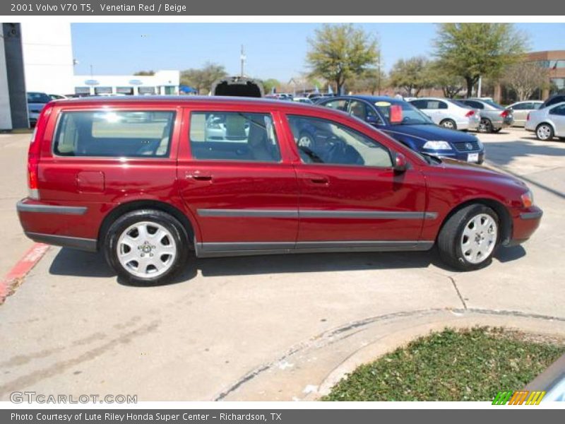 Venetian Red / Beige 2001 Volvo V70 T5