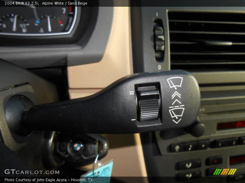 Alpine White / Sand Beige 2004 BMW X3 2.5i