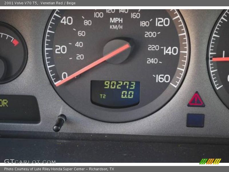 Venetian Red / Beige 2001 Volvo V70 T5
