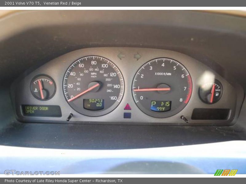 Venetian Red / Beige 2001 Volvo V70 T5