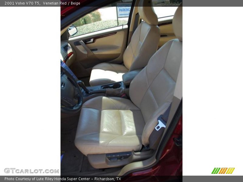 Venetian Red / Beige 2001 Volvo V70 T5