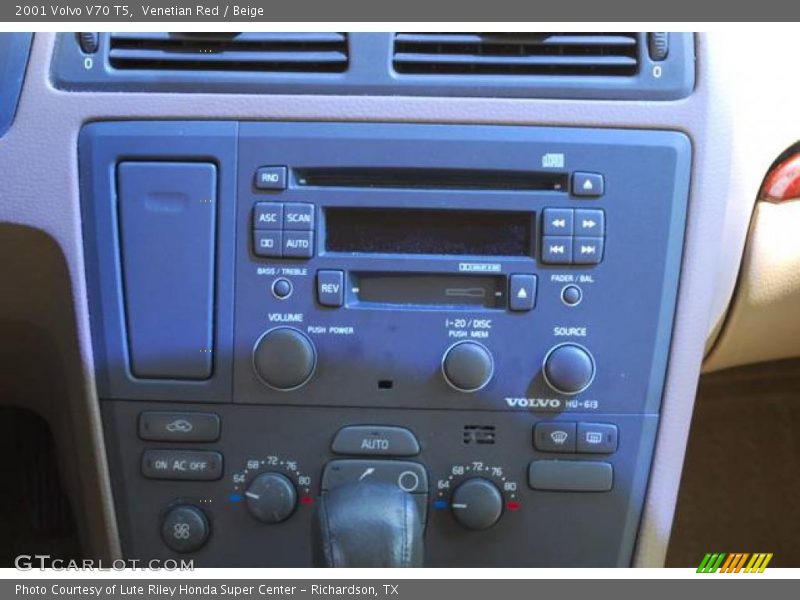 Venetian Red / Beige 2001 Volvo V70 T5