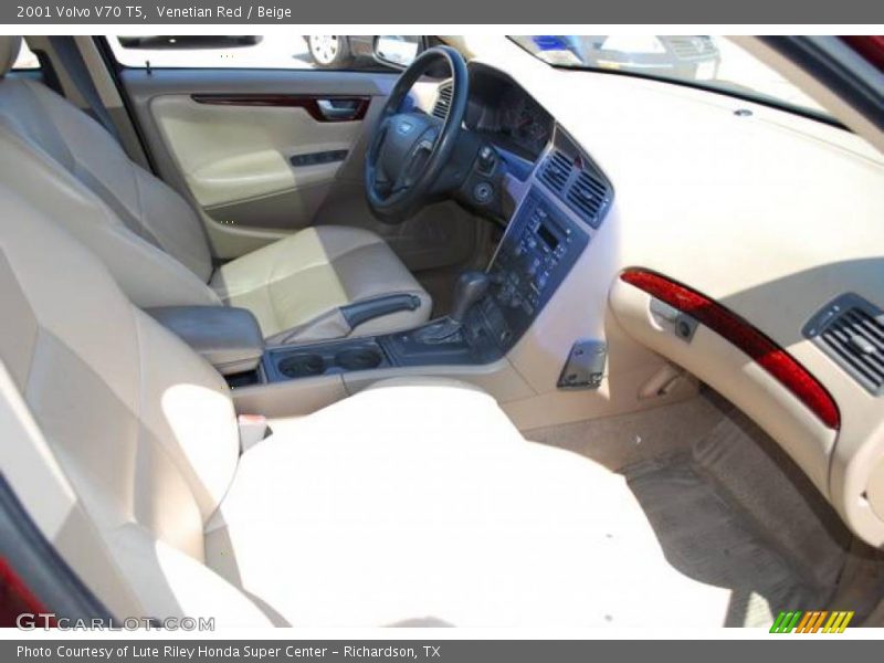 Venetian Red / Beige 2001 Volvo V70 T5