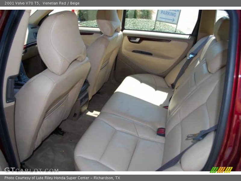 Venetian Red / Beige 2001 Volvo V70 T5