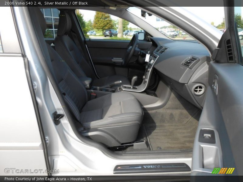 Silver Metallic / Off Black 2006 Volvo S40 2.4i