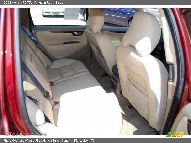 Venetian Red / Beige 2001 Volvo V70 T5