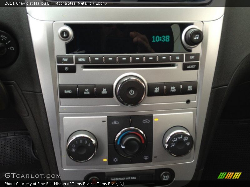 Controls of 2011 Malibu LT