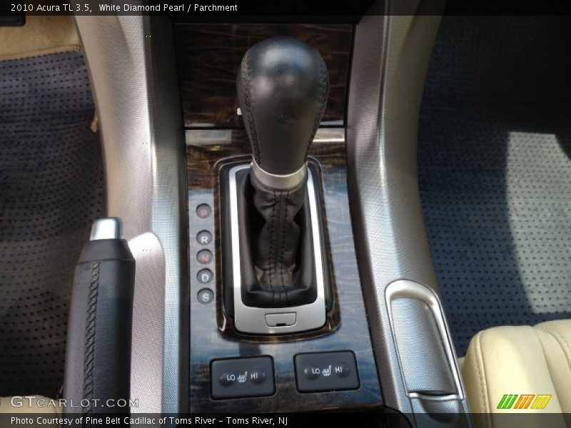 White Diamond Pearl / Parchment 2010 Acura TL 3.5