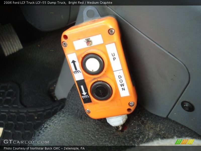 Controls of 2006 LCF Truck LCF-55 Dump Truck