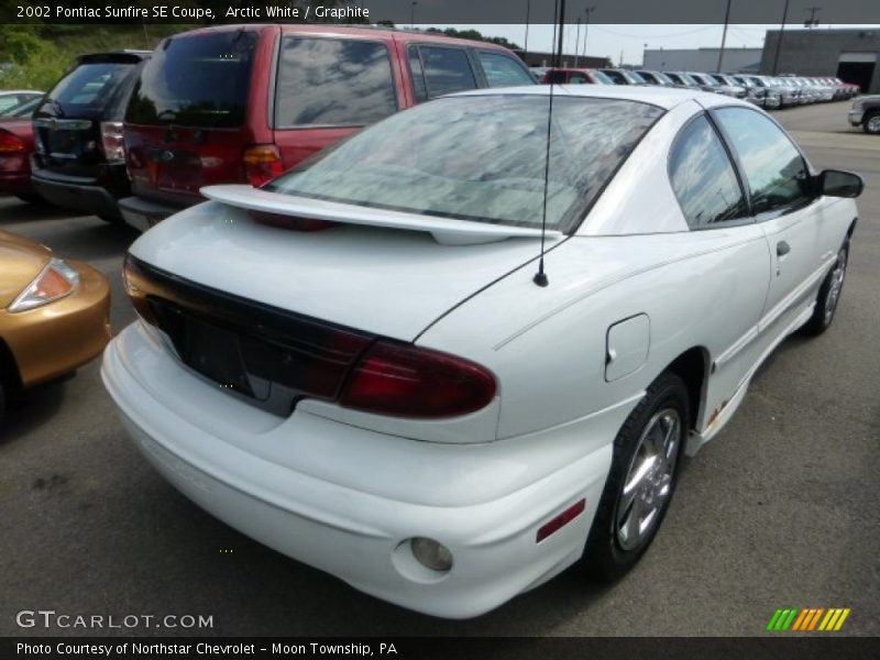 Arctic White / Graphite 2002 Pontiac Sunfire SE Coupe