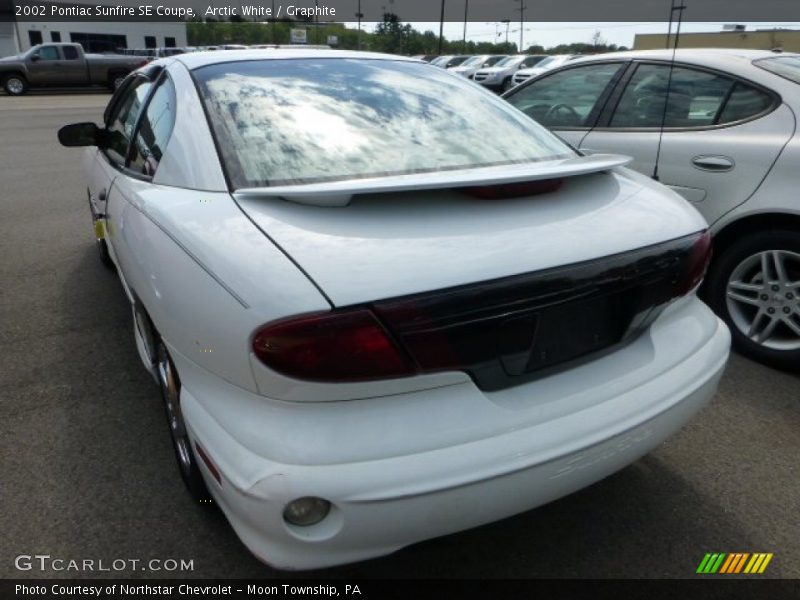 Arctic White / Graphite 2002 Pontiac Sunfire SE Coupe