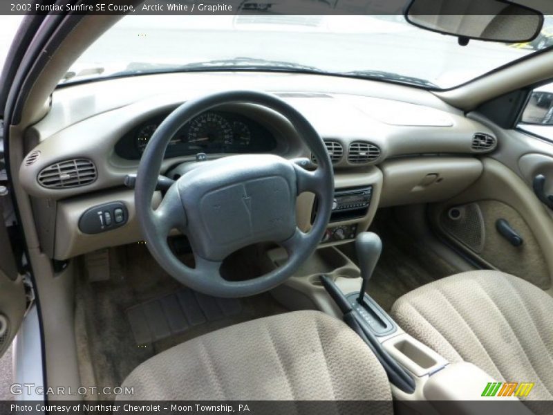 Arctic White / Graphite 2002 Pontiac Sunfire SE Coupe