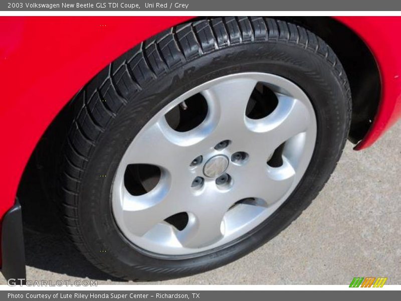 Uni Red / Grey 2003 Volkswagen New Beetle GLS TDI Coupe