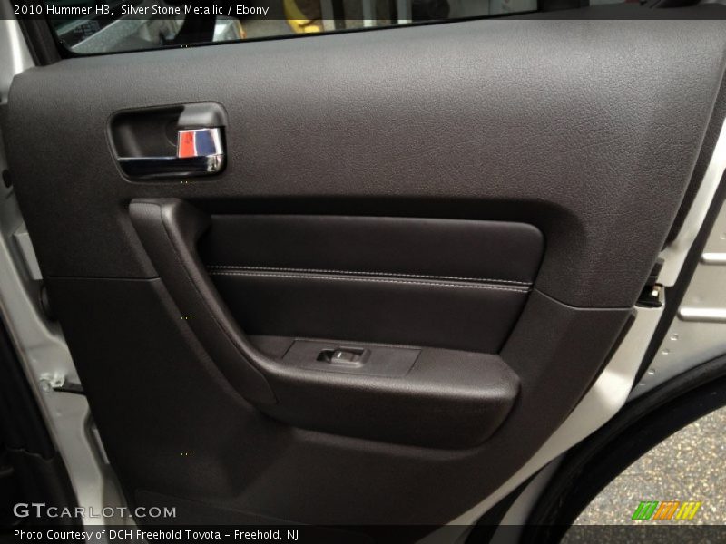 Silver Stone Metallic / Ebony 2010 Hummer H3