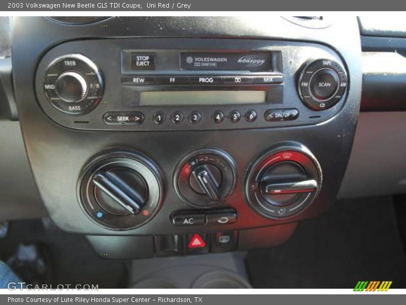 Uni Red / Grey 2003 Volkswagen New Beetle GLS TDI Coupe