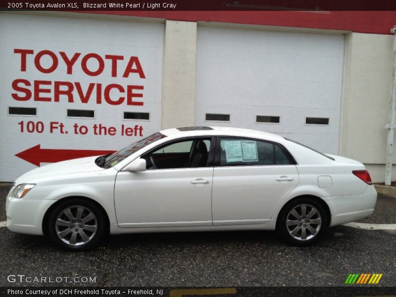 Blizzard White Pearl / Light Gray 2005 Toyota Avalon XLS