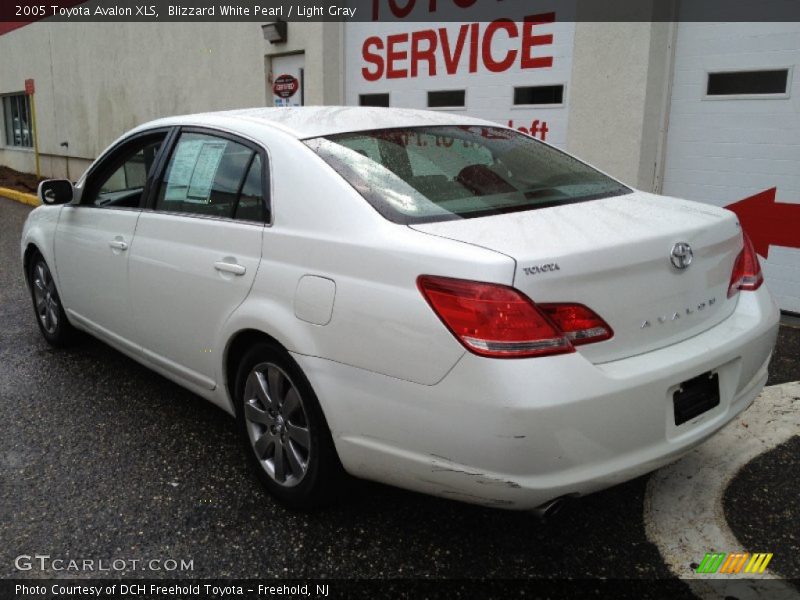 Blizzard White Pearl / Light Gray 2005 Toyota Avalon XLS