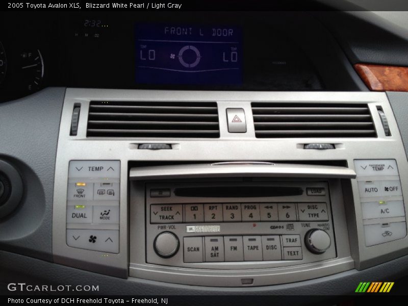 Blizzard White Pearl / Light Gray 2005 Toyota Avalon XLS
