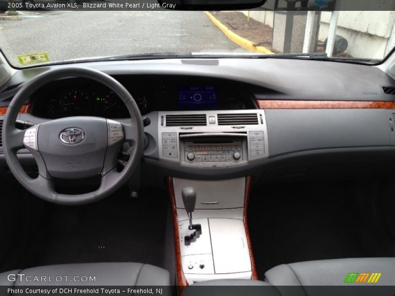 Blizzard White Pearl / Light Gray 2005 Toyota Avalon XLS