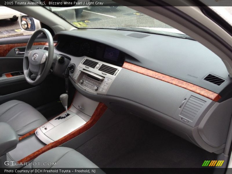 Blizzard White Pearl / Light Gray 2005 Toyota Avalon XLS