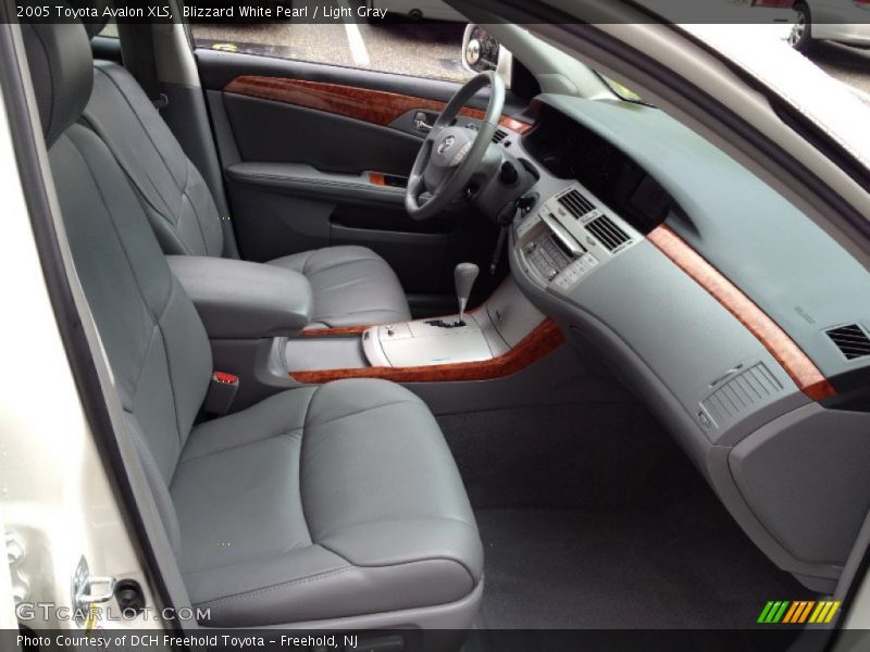 Blizzard White Pearl / Light Gray 2005 Toyota Avalon XLS