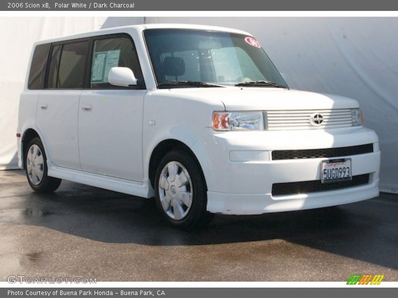 Polar White / Dark Charcoal 2006 Scion xB