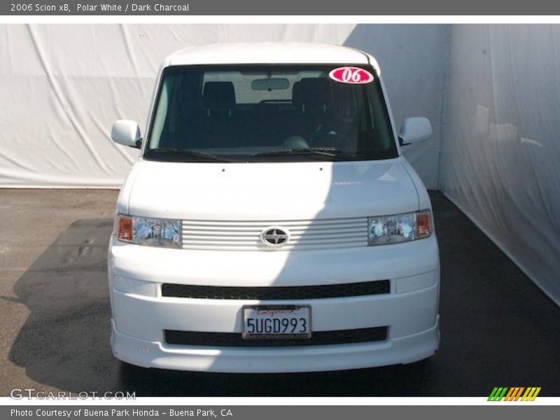 Polar White / Dark Charcoal 2006 Scion xB