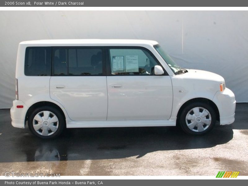 Polar White / Dark Charcoal 2006 Scion xB