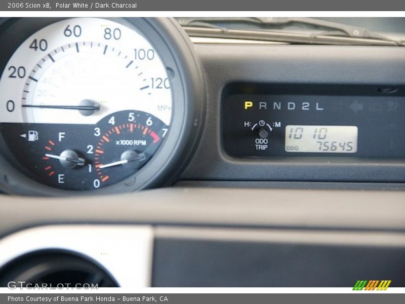 Polar White / Dark Charcoal 2006 Scion xB