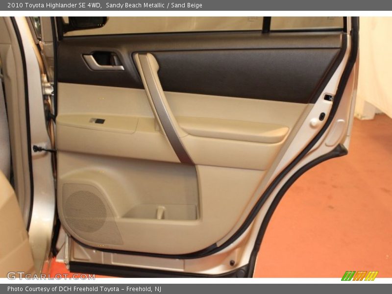 Sandy Beach Metallic / Sand Beige 2010 Toyota Highlander SE 4WD
