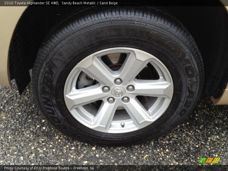 Sandy Beach Metallic / Sand Beige 2010 Toyota Highlander SE 4WD