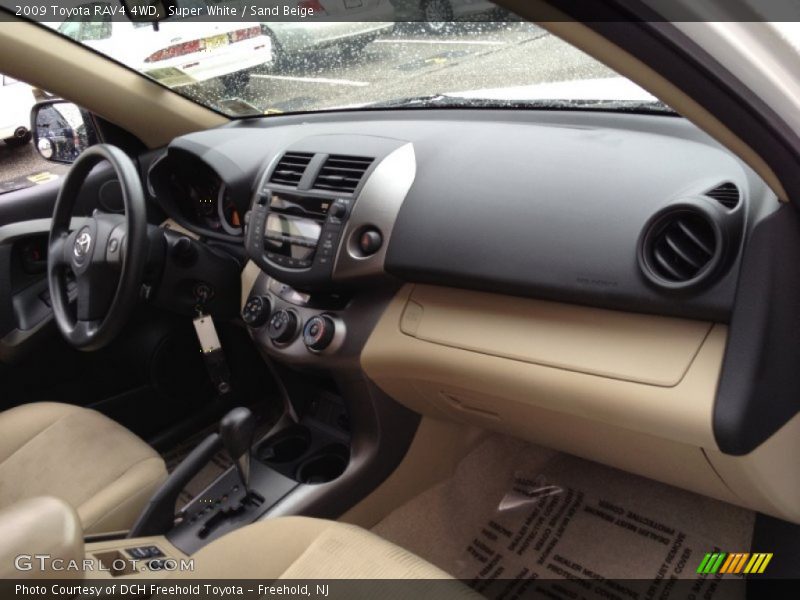 Super White / Sand Beige 2009 Toyota RAV4 4WD