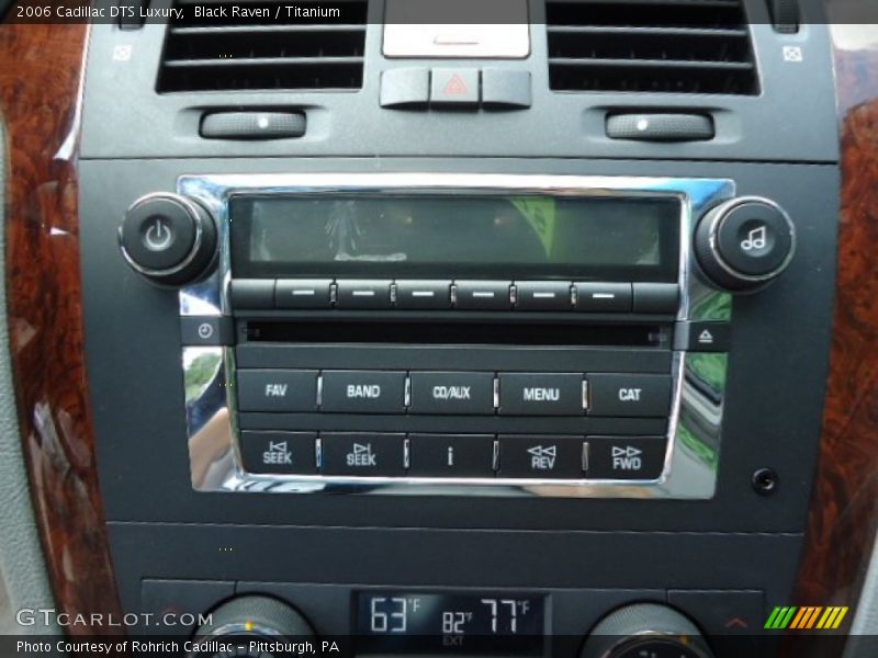 Black Raven / Titanium 2006 Cadillac DTS Luxury