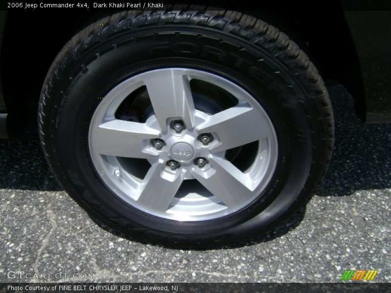 Dark Khaki Pearl / Khaki 2006 Jeep Commander 4x4