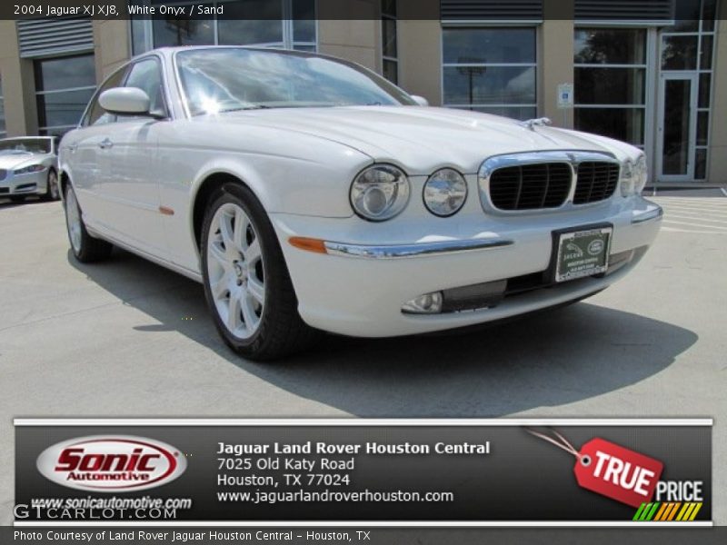 White Onyx / Sand 2004 Jaguar XJ XJ8