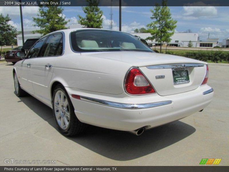 White Onyx / Sand 2004 Jaguar XJ XJ8