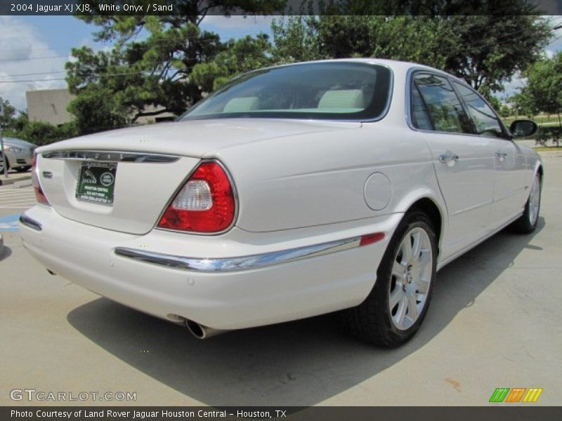 White Onyx / Sand 2004 Jaguar XJ XJ8