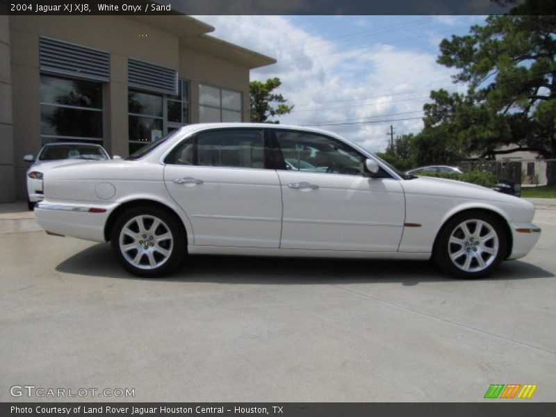 White Onyx / Sand 2004 Jaguar XJ XJ8