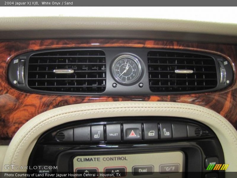 White Onyx / Sand 2004 Jaguar XJ XJ8