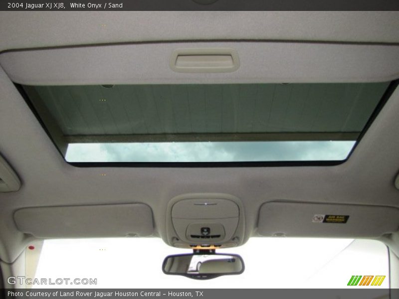 White Onyx / Sand 2004 Jaguar XJ XJ8