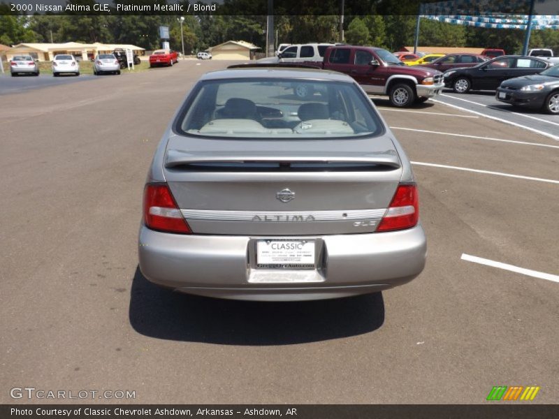 Platinum Metallic / Blond 2000 Nissan Altima GLE