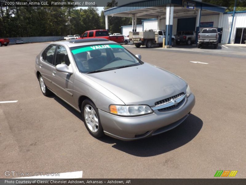 Platinum Metallic / Blond 2000 Nissan Altima GLE