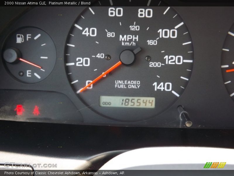 Platinum Metallic / Blond 2000 Nissan Altima GLE