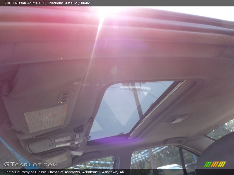 Platinum Metallic / Blond 2000 Nissan Altima GLE