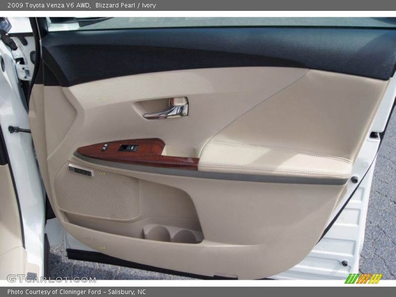 Blizzard Pearl / Ivory 2009 Toyota Venza V6 AWD