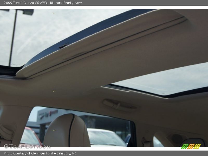 Blizzard Pearl / Ivory 2009 Toyota Venza V6 AWD